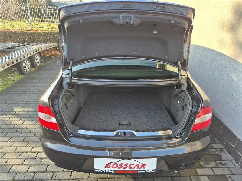 Škoda Superb 3,6 FSi V6 DSG 4x4 106Tis.Km!! - fotka 14 z 30