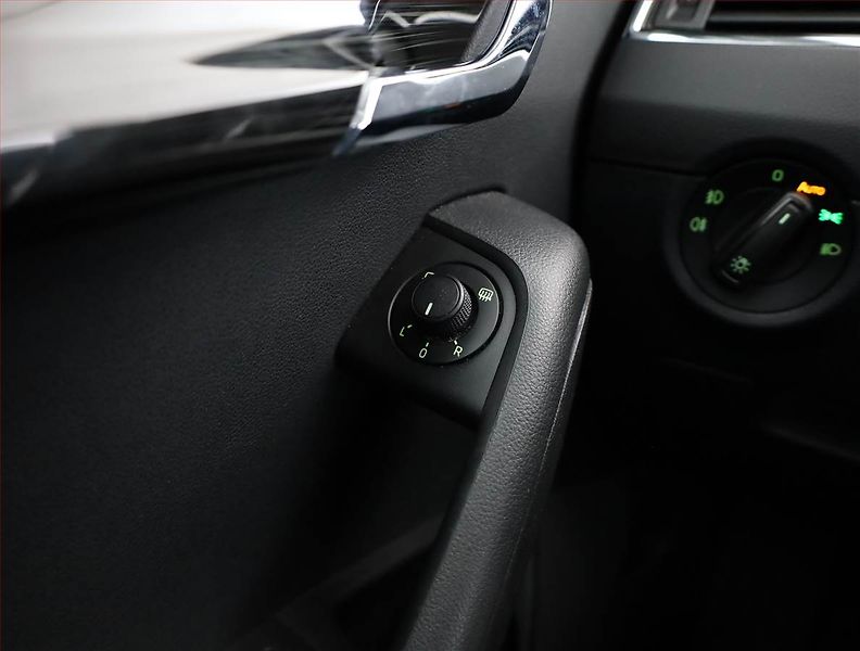 Škoda Octavia (2018) 2.0 TDI, Tempomat - fotka 18 z 20