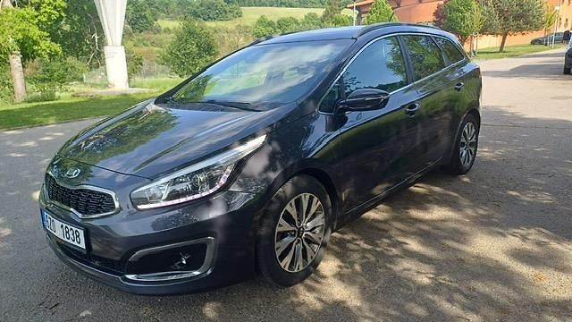 Kia Ceed SW (2017) - fotka 9 z 23