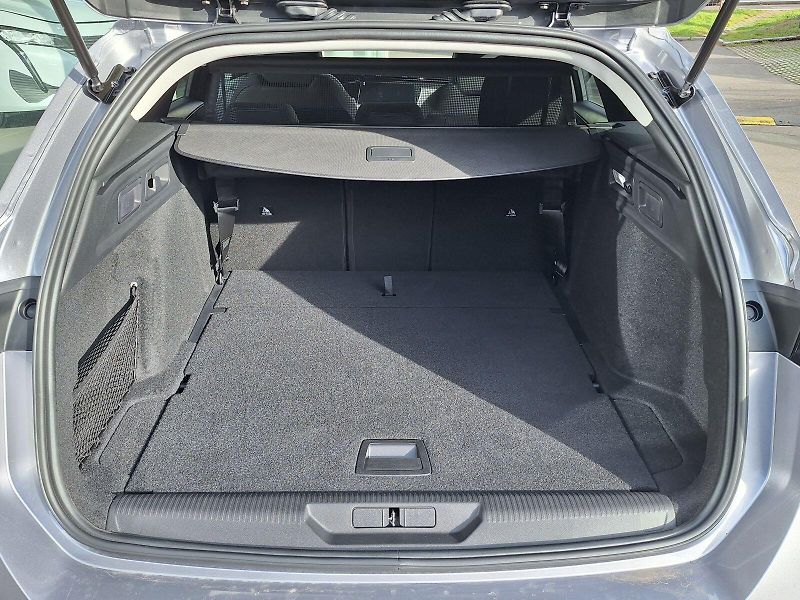 Peugeot 308 (2025) SW ALLURE Hybrid 145 e-DCS6 - fotka 6 z 21