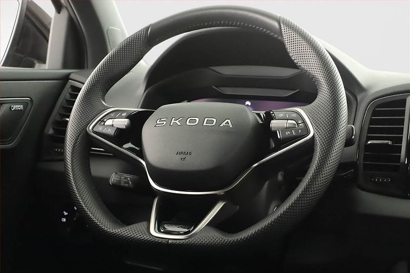 Škoda Karoq (2025) 1.5 TSI, Sportline, Navigace - fotka 18 z 20