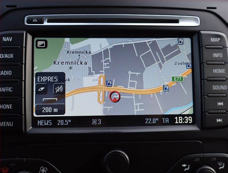 Ford Mondeo (2013) 1.6 TDCi, Navi, Tempomat - fotka 13 z 17