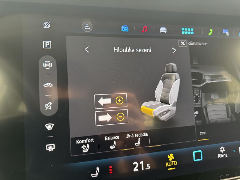 Volkswagen Touareg 3.0Tdi*1MAJ*DPH*LED*VZDUCH* - fotka 36 z 41