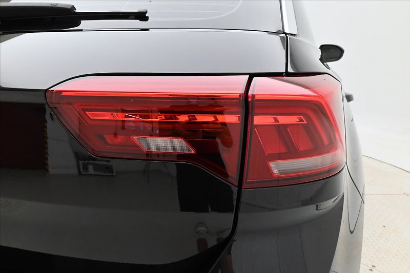Volkswagen T-Roc 2,0 TDI 110kW DSG Style Plus Z - fotka 30 z 31