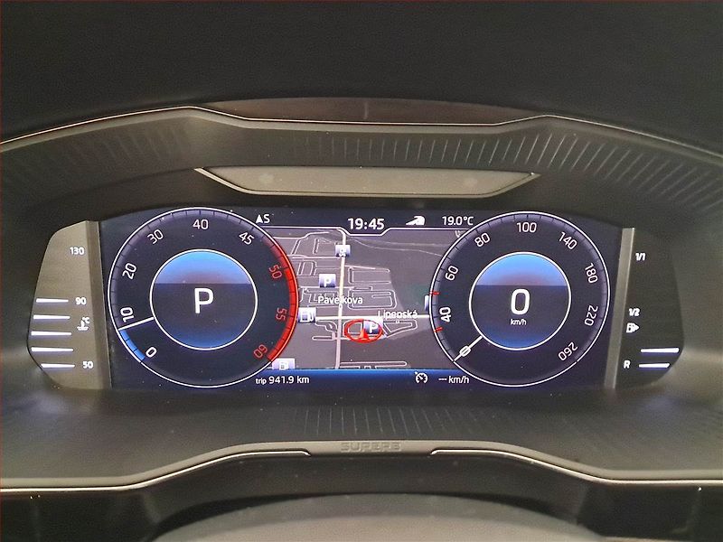 Škoda Superb (2016) Laurin&Klement 2.0 TDI - fotka 11 z 30