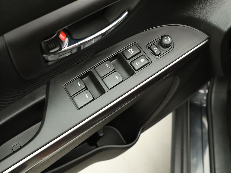 Suzuki S-Cross 1,4 Hybrid Allgrip CZ Premium - fotka 16 z 30