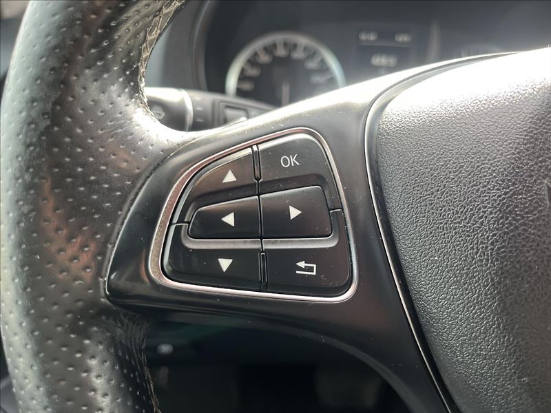 Mercedes-Benz Vito 2,1 119CDi 8.MÍST LONG 4x4 AUT - fotka 23 z 49