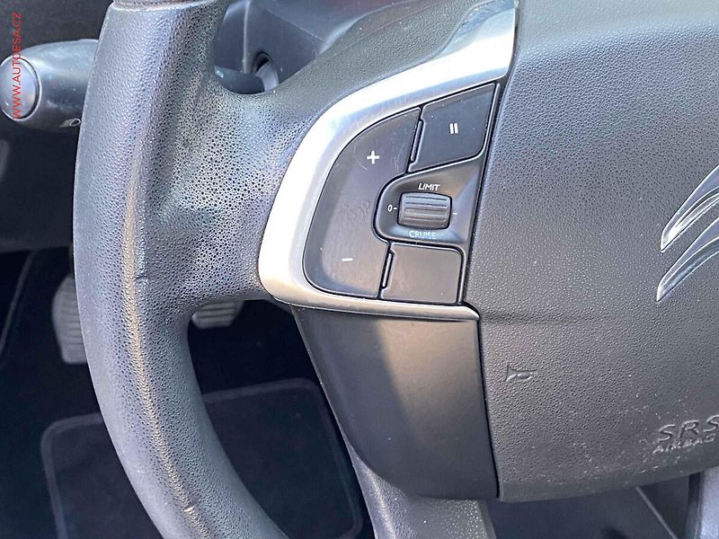 Citroën C4 (2013) 1.4 VTi, ČR, AC, tempo - fotka 13 z 16