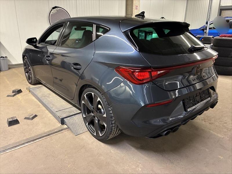 Cupra Leon 2,0 TSI 221 KW - fotka 3 z 11