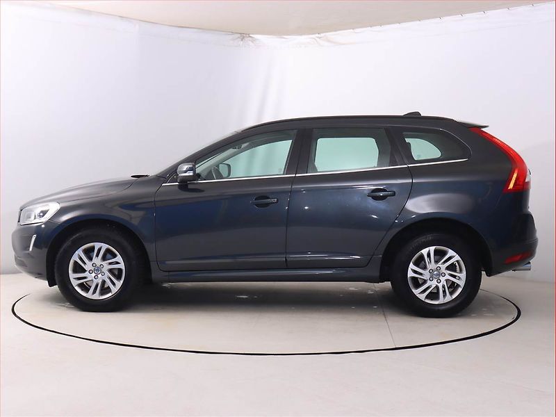 Volvo XC60 (2017) D3, Automat, Serv.kniha, Kůže - fotka 3 z 21