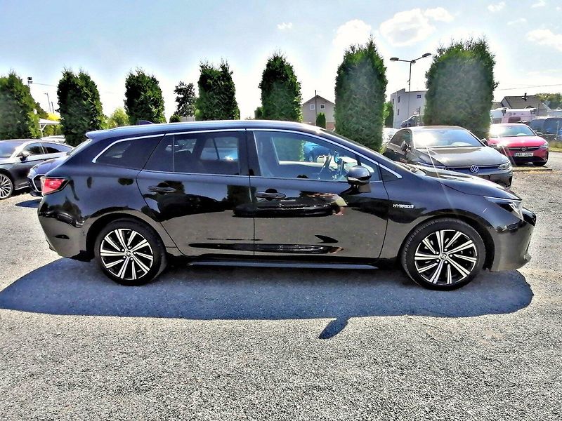 Toyota Corolla (2021) 2.0 Hybrid Style 112kW - fotka 6 z 30