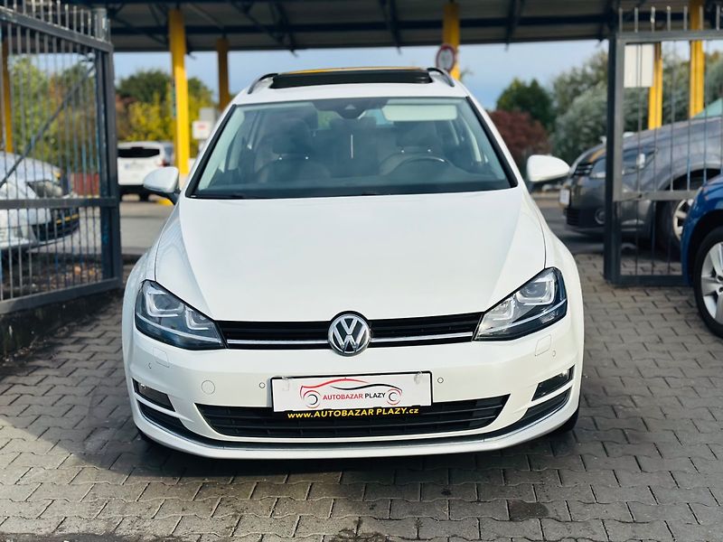 Volkswagen Golf (2017) 2.0TDi PO SERVISU,APP,PANORAMA - fotka 2 z 21