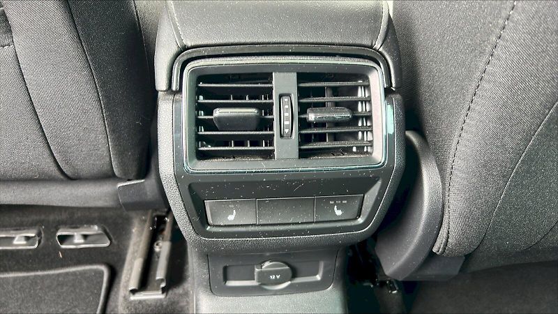 Škoda Karoq (2024) SEL TS 110/1.5 A7F - fotka 24 z 26