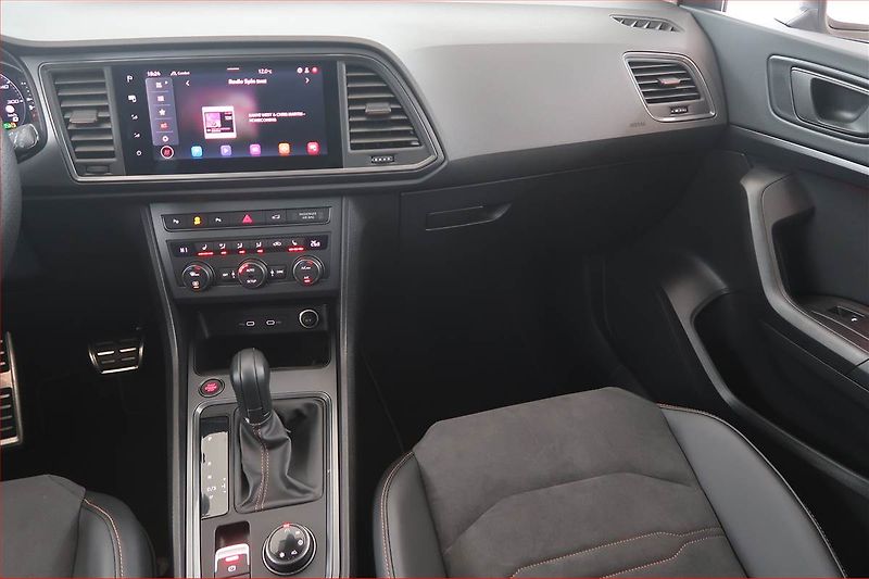 Cupra Ateca (2024) 2.0 TSI - fotka 8 z 19