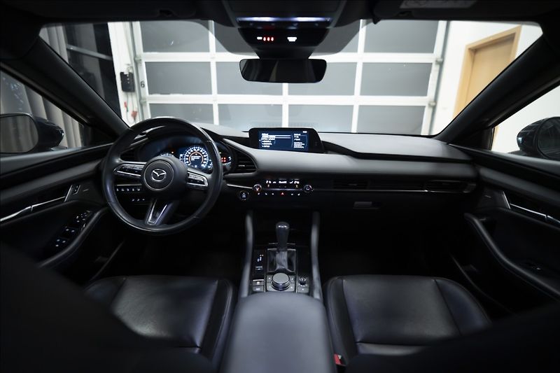 Mazda 3 2,0 e-SKYACTIV-X AT NAV KAMERA - fotka 14 z 43