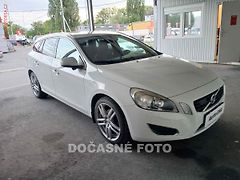 Volvo V60 (2013) 2.0D, ČR, AT - fotografie inzerátu