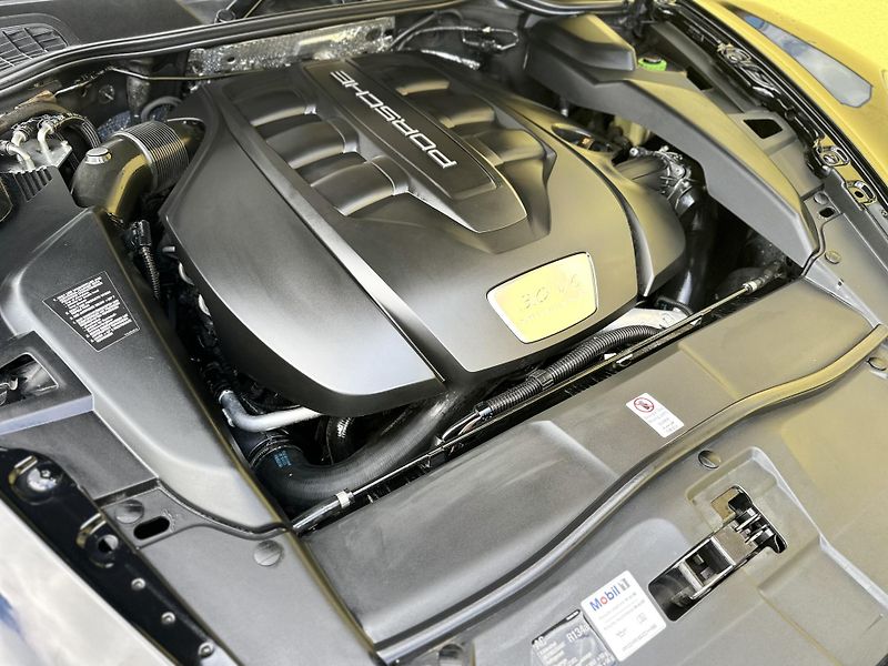Porsche Cayenne (2012) 3.0 V6 TDI/180kW * ČR *2.Maj.  - fotka 35 z 41