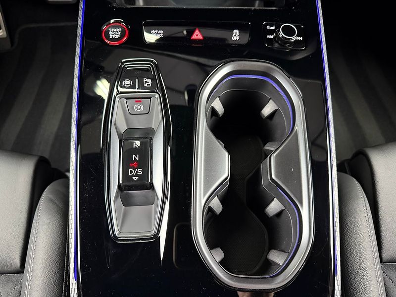 Audi A6 3.0 TDI 220KW AVANT QUATTRO S- - fotka 26 z 31