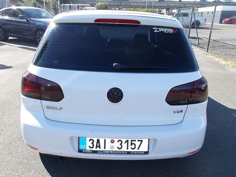 Volkswagen Golf 1,6TDi 77kW ČR ! - fotka 10 z 27