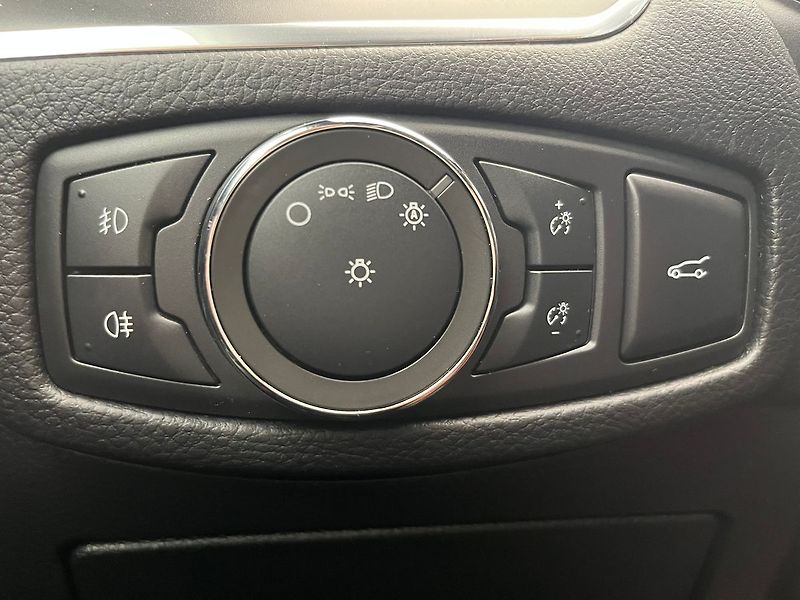 Ford S-MAX 2.5 HEV ST-Line - fotka 21 z 75
