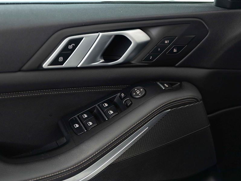 BMW X5 xDrive30d - fotka 17 z 22