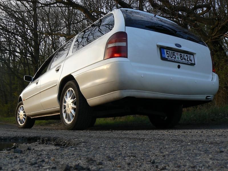 ZKUŠENOSTI UŽIVATELE: Ford Mondeo 2.0i 16V