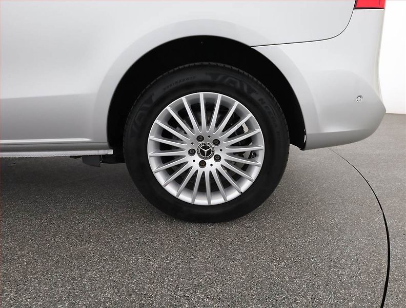 Mercedes-Benz Třídy V (2018) 250 d 4MATIC, DPH - fotka 19 z 19