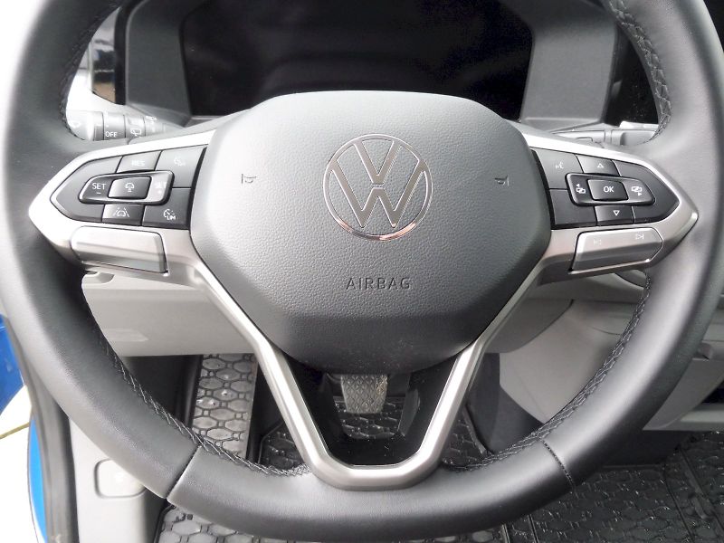 Volkswagen Caravelle (2025) Life DR 2,0 TDI 110kW 8AUT - fotka 16 z 29