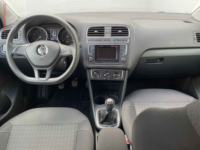 Volkswagen Polo (2015) 1.0 MPi, Comfortline - fotka 8 z 18