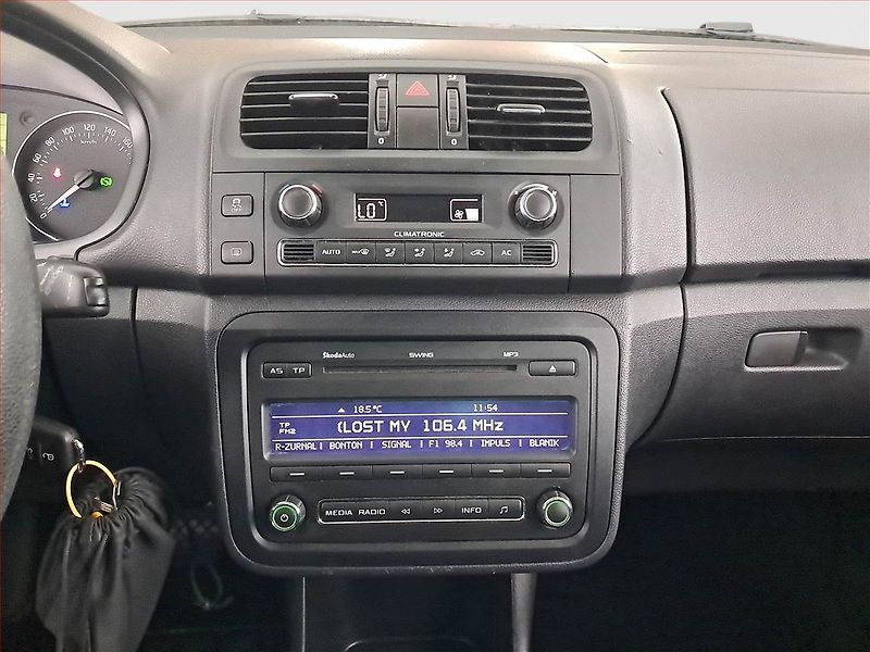 Škoda Fabia (2010) 1.2 TSI, Automat, Tempomat - fotka 12 z 16