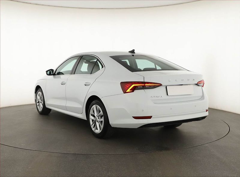 Škoda Octavia (2023) Style 1.0 TSI, ČR,1.maj, Navi - fotka 4 z 17