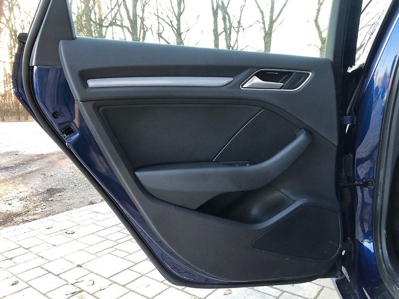 Audi A3 (2014) 1.6 TDi S-line - fotka 10 z 25