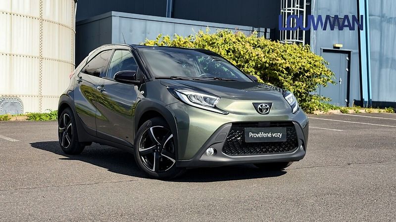 Toyota Aygo STYLE TECH VISION - fotka 16 z 19