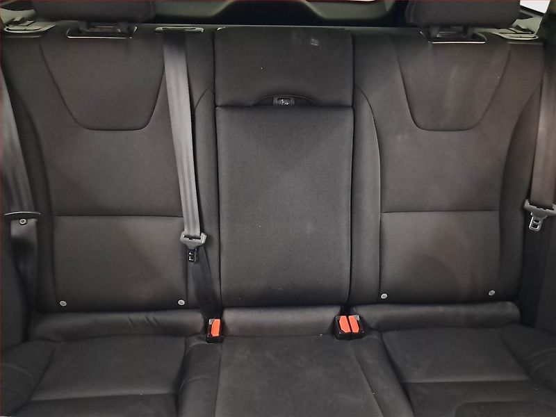 Volvo V60 (2017) D3 2.0, Navi, Tempomat - fotka 10 z 18
