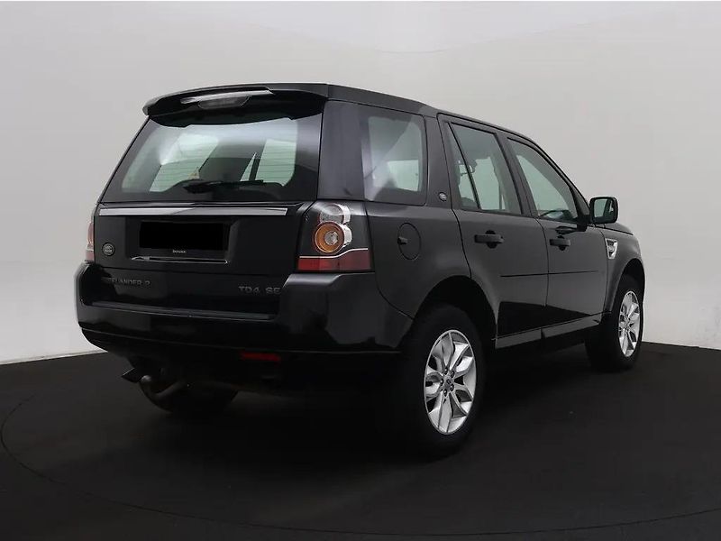 Land Rover Freelander 2.2 TD4 Aut. Prestige TZ 1.Maj - fotka 2 z 13