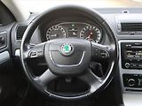 Škoda Octavia (2010) Ambiente 2.0 TDI, Xenony - náhled 15
