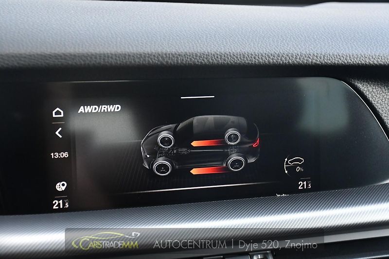 Alfa Romeo Stelvio 2.2 Diesel 16V 154kW Veloce Q4 - fotka 36 z 44