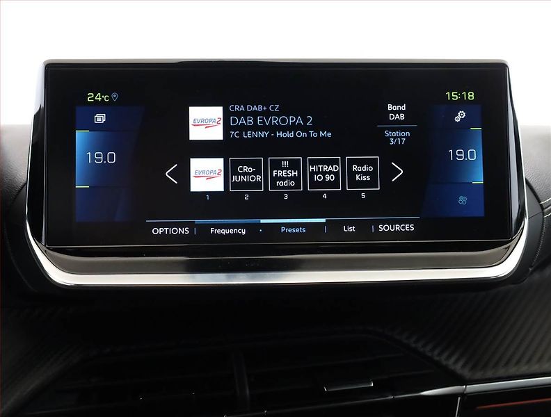 Peugeot 208 (2021) e-GT 50 kWh, SoH 99%, Automat - fotka 16 z 24