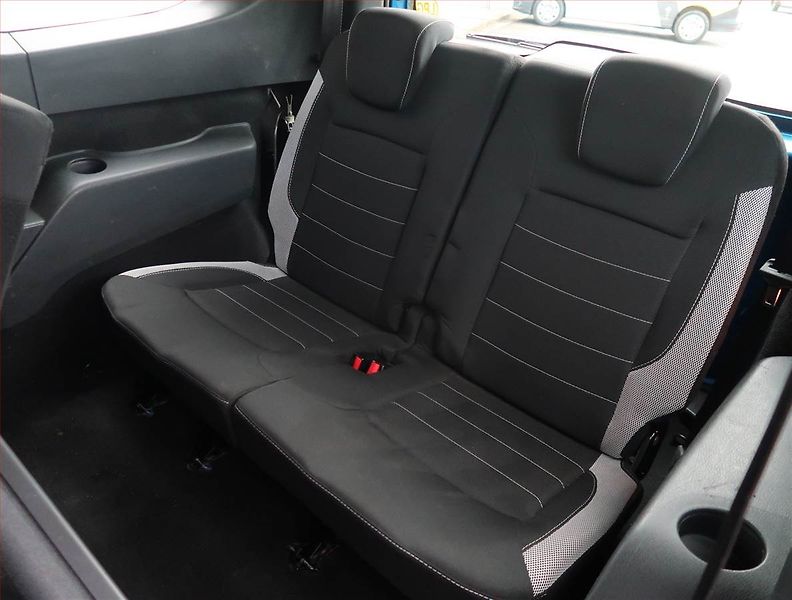 Dacia Lodgy (2019) Stepway 1.6 SCe, LPG, 7 míst - fotka 15 z 19
