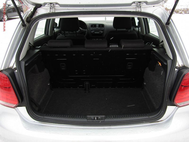 Volkswagen Polo (2011) 1.2i, AC - fotka 7 z 14