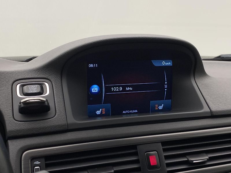 Volvo XC70 D3 AWD SUMMUM AUT - fotka 36 z 45