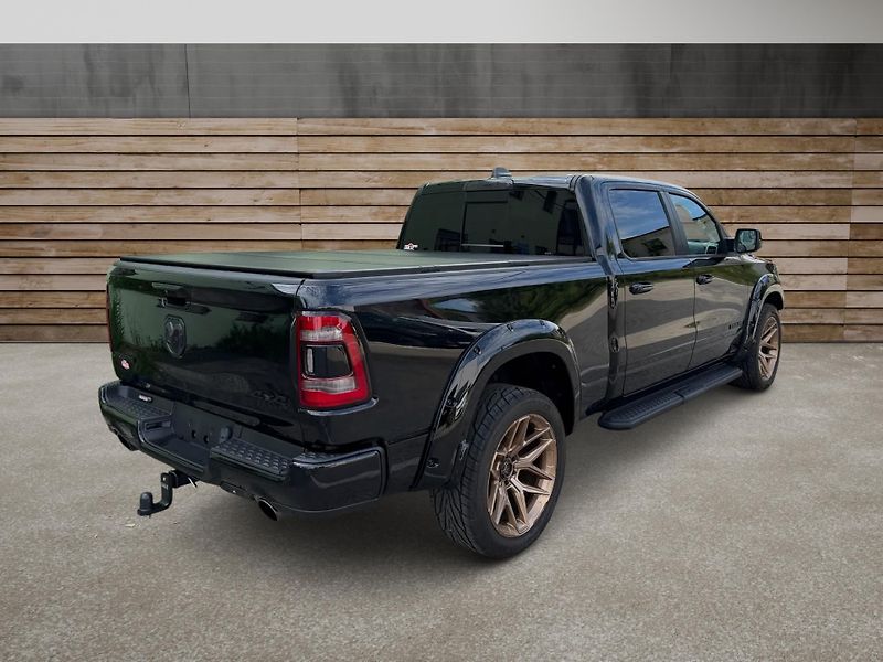 Dodge RAM (2022) +NIGHT EDITION+FUEL+AIR LIFT+ - fotka 3 z 21