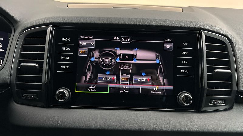 Škoda Karoq 1.5 TSI DSG Sportline - fotka 25 z 27