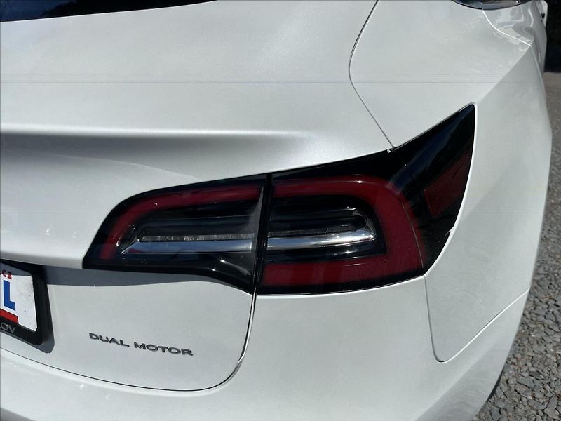 Tesla Model 3 LR AWD 366 kW  Záruka,TZ - fotka 37 z 47