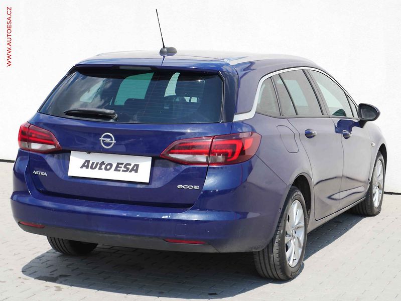 Opel Astra (2016) 1.6CDTi, AC, kamera - fotka 4 z 20