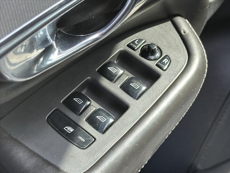 Volvo XC90 2,0 D 165kW Inscription CZ - fotka 15 z 38