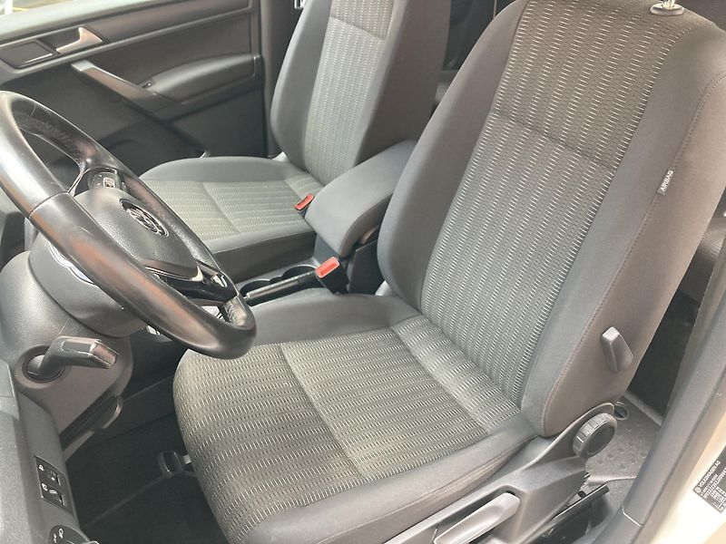 Volkswagen Caddy (2018) MAXI 2,0TDi 7míst  HIGHLINE - fotka 14 z 19
