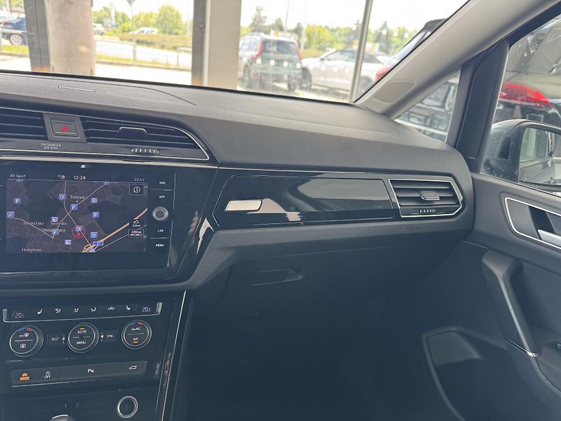 Volkswagen Touran (2020) 1,5TSi DSG 7.MÍST NAVIGACE ACC - fotka 13 z 31