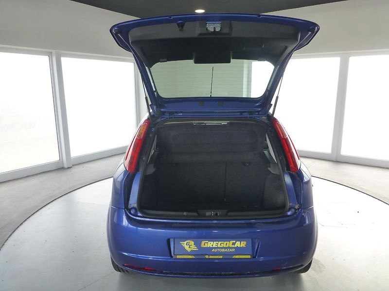 Fiat Punto (2008) 1,3JTD-KLIMATIZACE - fotka 22 z 23