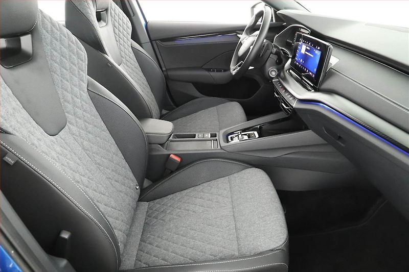 Škoda Octavia (2025) 2.0 TSI, SPORTLINE, KEYLESS - fotka 7 z 23